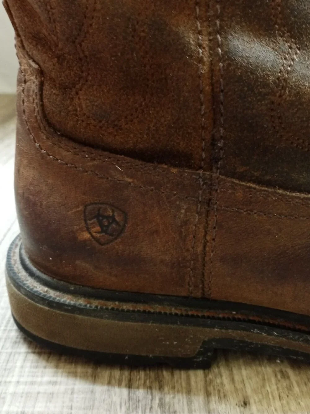 ARIAT 9.5 EE Men's Boots No Lace